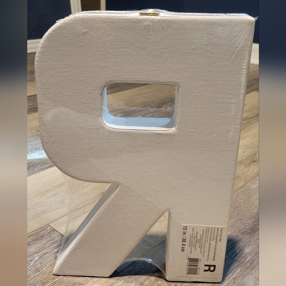 Canvas Letter R - Picture 4 of 5